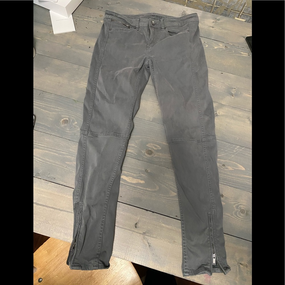 Calvin Klein Gray Stretch Zip Pocket Jeans - W28 L30